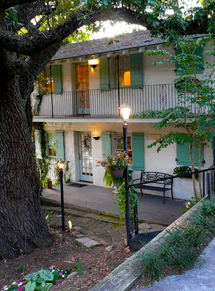 Andre's Riverview Bed and Breakfast