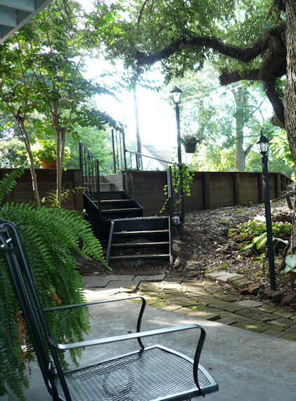 Andre's Riverview Bed and Breakfast